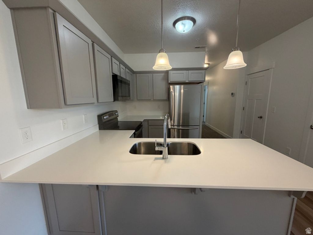 Image 6 of property listing at 1773 W EAGLEWOOD DR #302, Saratoga Springs, UT 84045