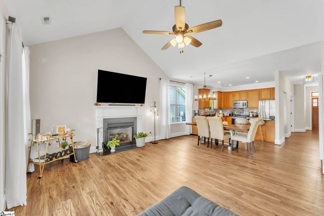121 Belle Oaks Drive, Simpsonville, SC 29680