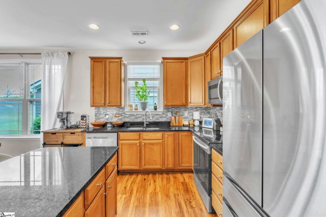 121 Belle Oaks Drive, Simpsonville, SC 29680