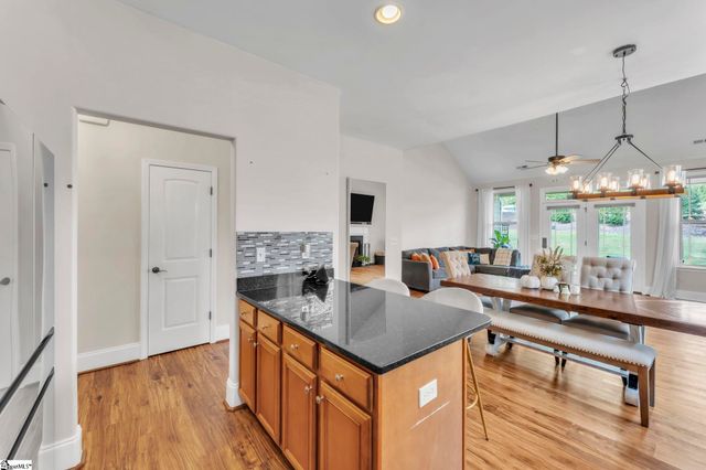 121 Belle Oaks Drive, Simpsonville, SC 29680