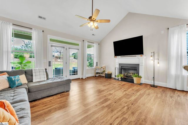 121 Belle Oaks Drive, Simpsonville, SC 29680