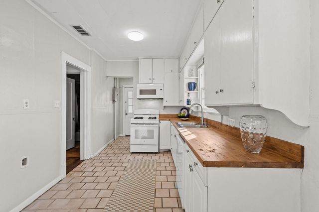 1310 W Morton Street, Denison, TX 75020