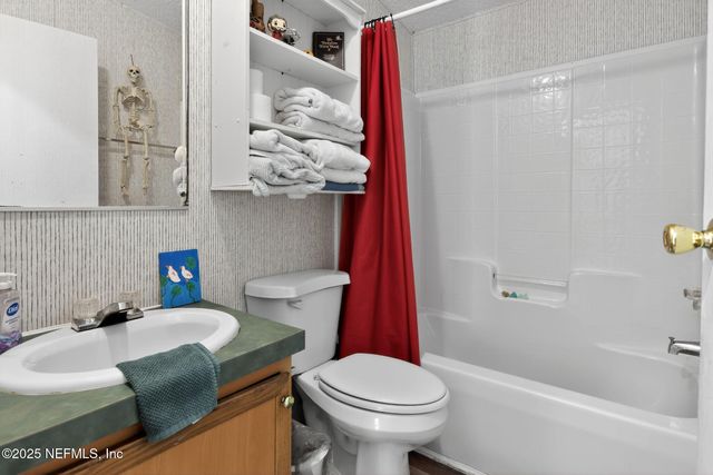 136 E MOCCASIN CREEK Lane, Palatka, FL 32177