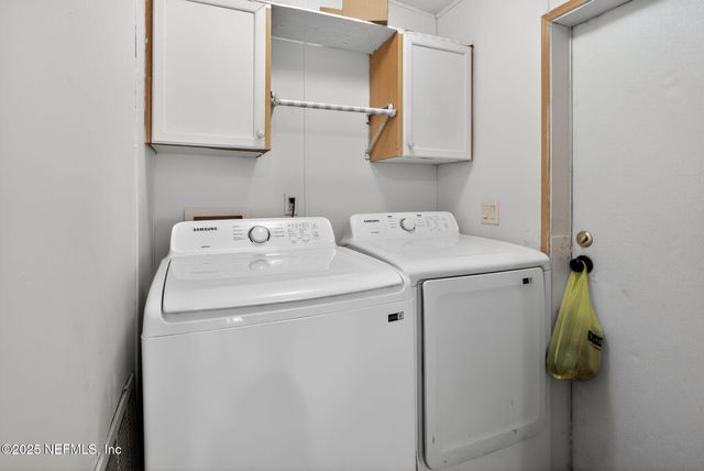 136 E MOCCASIN CREEK Lane, Palatka, FL 32177