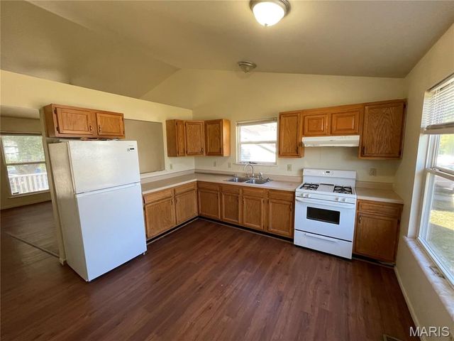 1113 Central Avenue, Alton, IL 62002