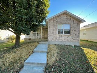 1113 Central Avenue, Alton, IL 62002