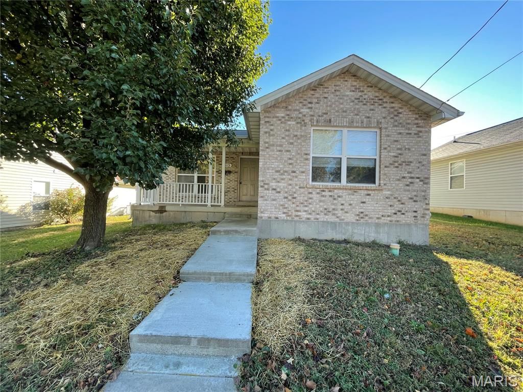1113 Central Avenue, Alton, IL 62002