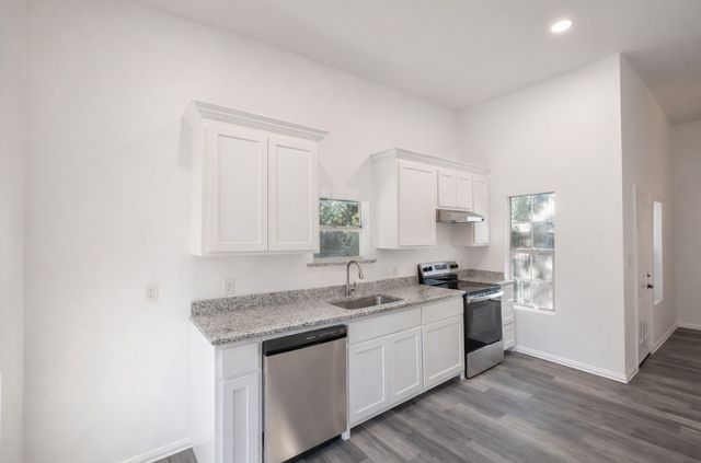 415 W 7th Street, Bonham, TX 75418