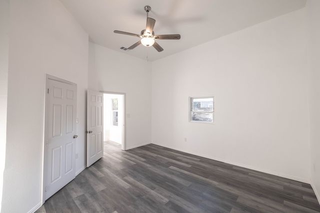 415 W 7th Street, Bonham, TX 75418