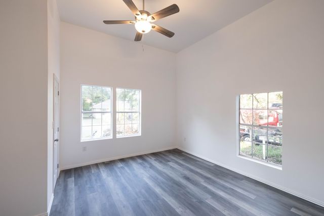 415 W 7th Street, Bonham, TX 75418