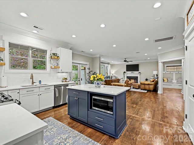916 Essex Street, Charlotte, NC 28205
