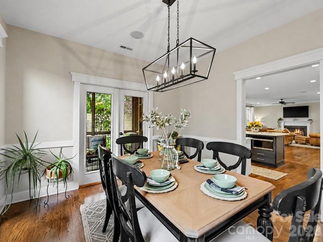 916 Essex Street, Charlotte, NC 28205
