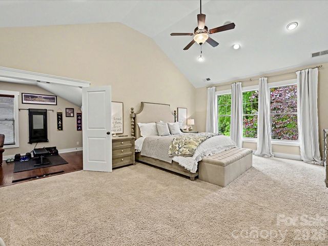 916 Essex Street, Charlotte, NC 28205