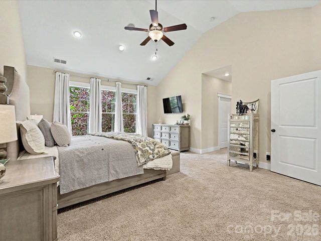 916 Essex Street, Charlotte, NC 28205