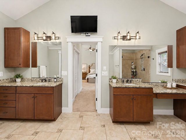 916 Essex Street, Charlotte, NC 28205