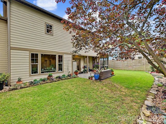 916 Essex Street, Charlotte, NC 28205