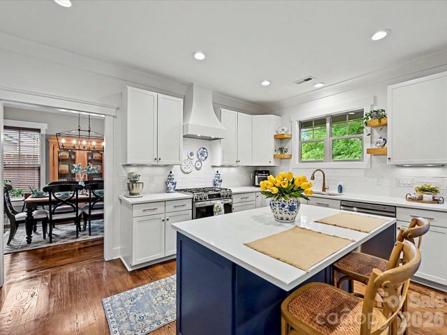 916 Essex Street, Charlotte, NC 28205