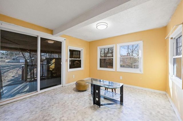 1701 W Walnut Street, Independence, MO 64050