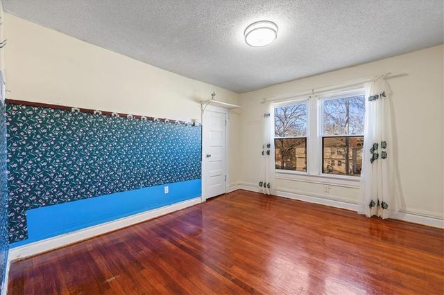 1701 W Walnut Street, Independence, MO 64050