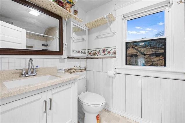 1701 W Walnut Street, Independence, MO 64050