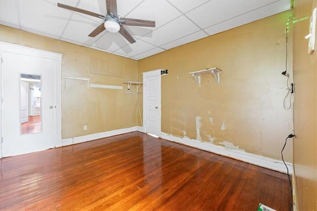 1701 W Walnut Street, Independence, MO 64050