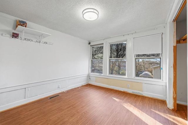 1701 W Walnut Street, Independence, MO 64050