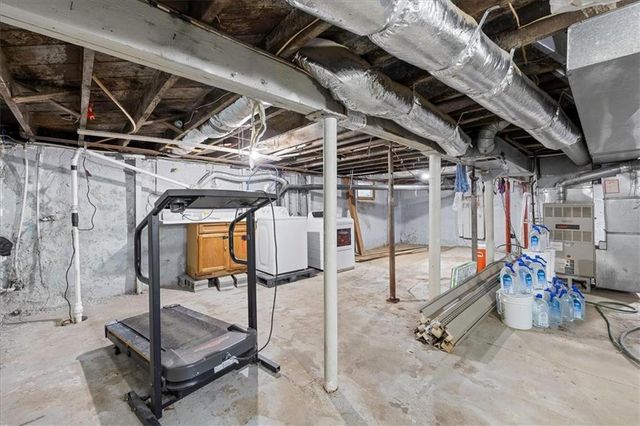 1701 W Walnut Street, Independence, MO 64050