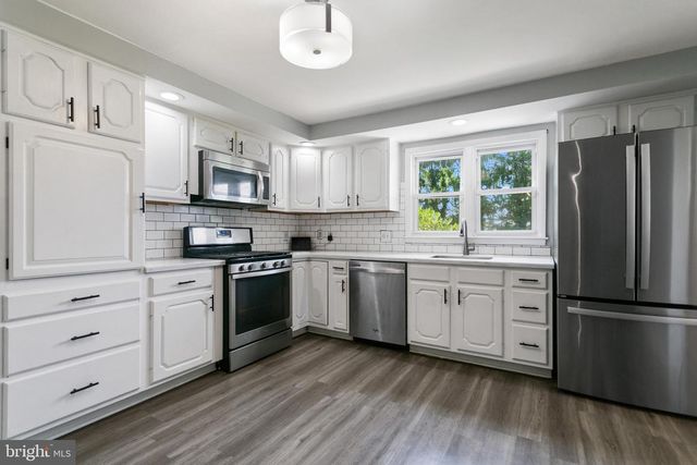 130 S WELLS AVE, Glenolden, PA 19036