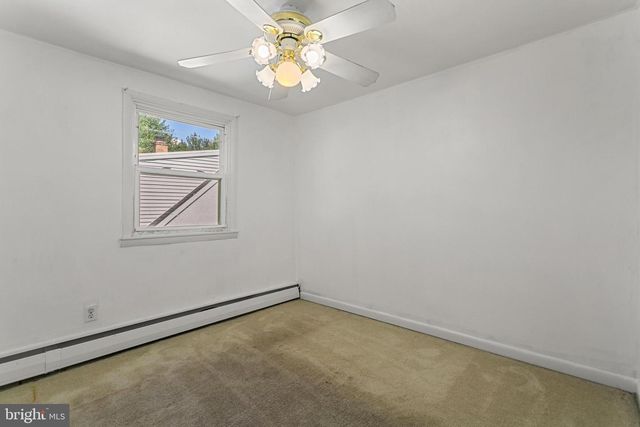 130 S WELLS AVE, Glenolden, PA 19036