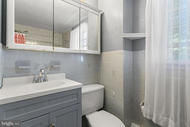130 S WELLS AVE, Glenolden, PA 19036