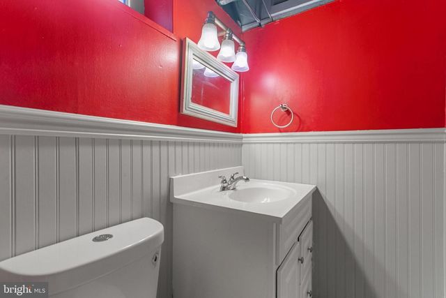 130 S WELLS AVE, Glenolden, PA 19036