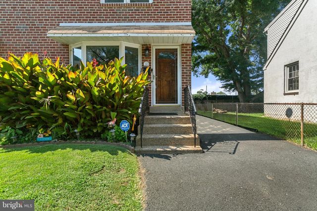 130 S WELLS AVE, Glenolden, PA 19036