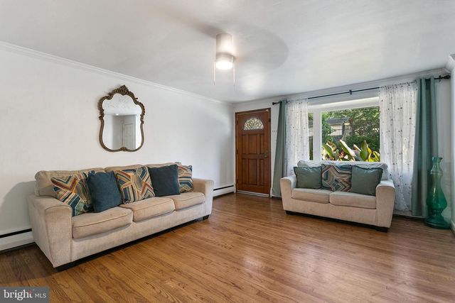 130 S WELLS AVE, Glenolden, PA 19036