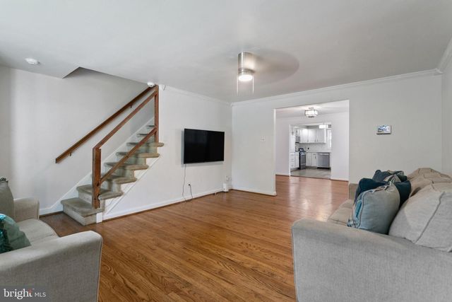 130 S WELLS AVE, Glenolden, PA 19036