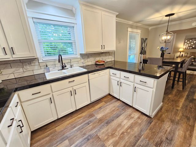 21559 Crab Apple Circle, Hensley, AR 72065