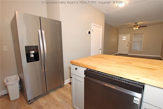 216 Grosscup Avenue, Dunbar, WV 25064