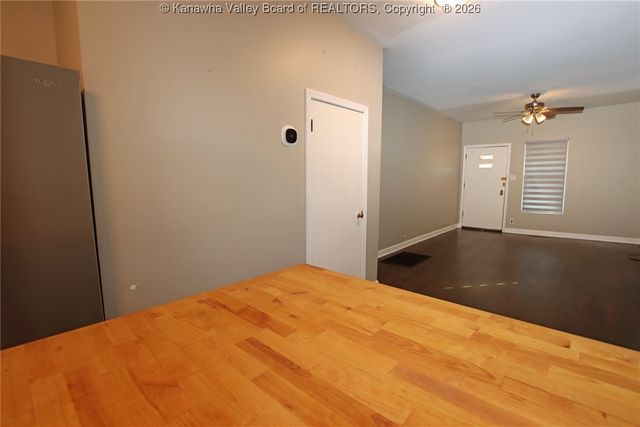 216 Grosscup Avenue, Dunbar, WV 25064