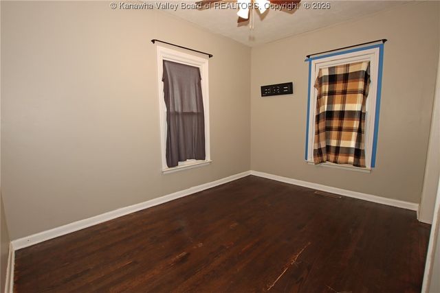 216 Grosscup Avenue, Dunbar, WV 25064