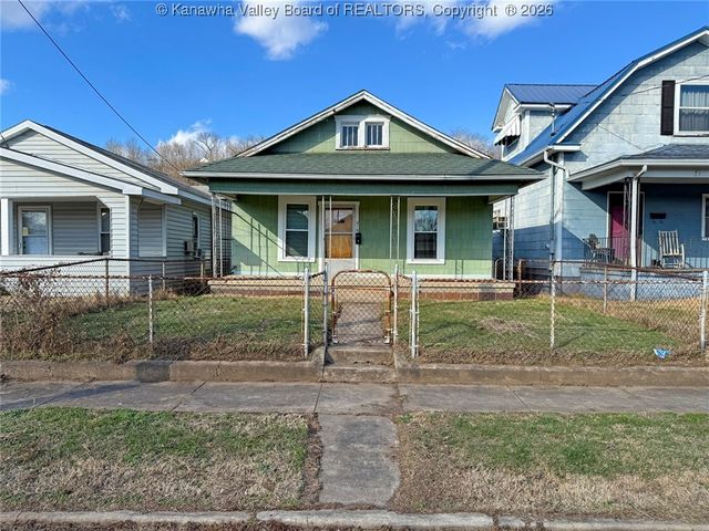 216 Grosscup Avenue, Dunbar, WV 25064