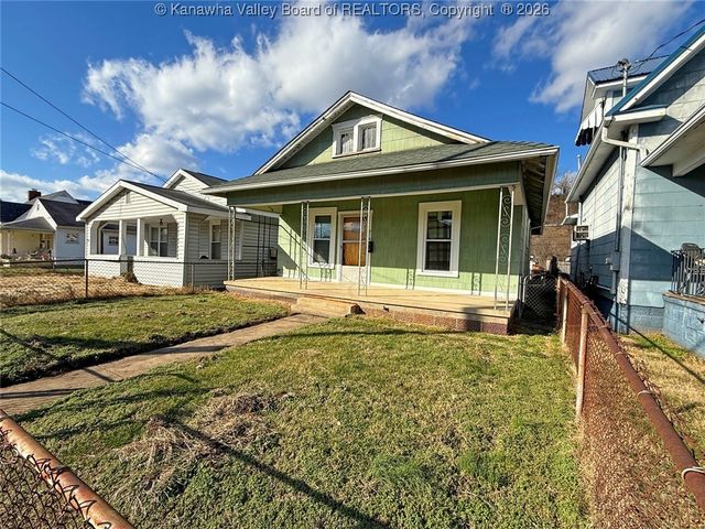 216 Grosscup Avenue, Dunbar, WV 25064