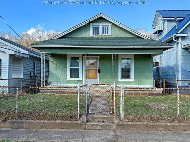 216 Grosscup Avenue, Dunbar, WV 25064