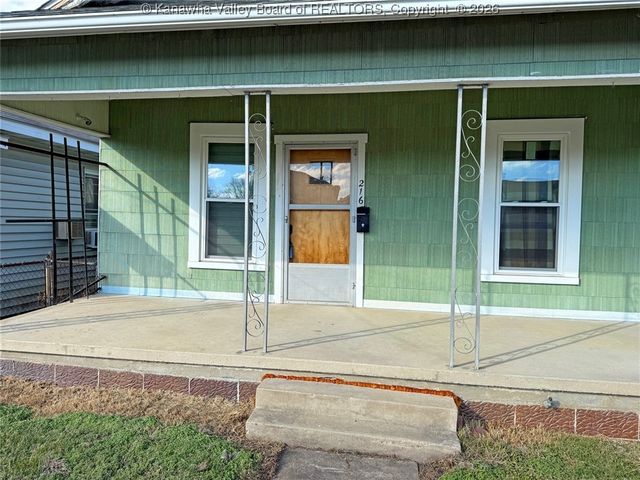 216 Grosscup Avenue, Dunbar, WV 25064