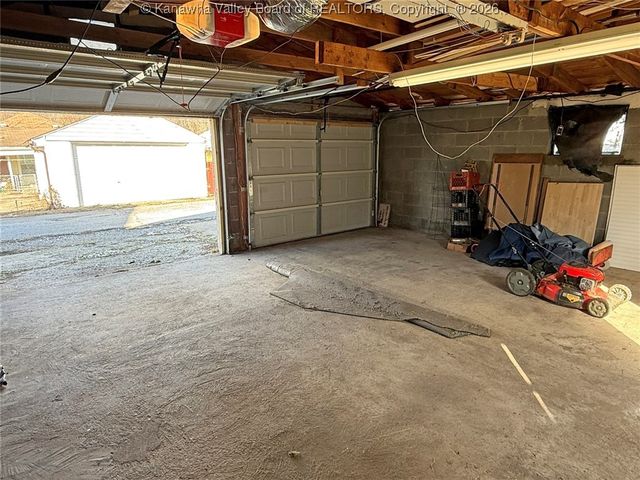 216 Grosscup Avenue, Dunbar, WV 25064