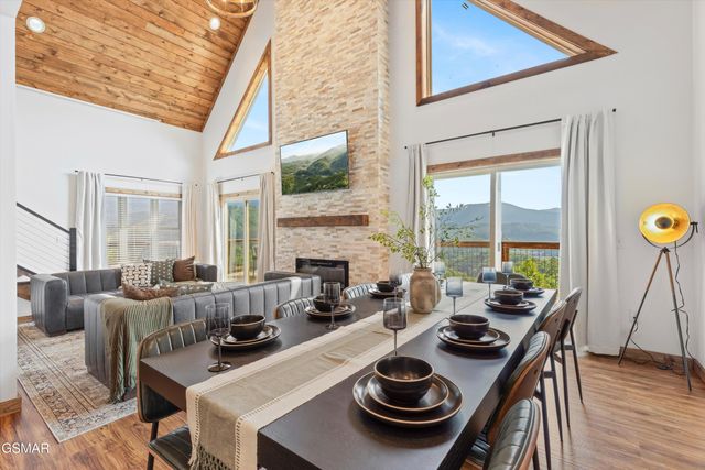 647 Kristis Place, Gatlinburg, TN 37738