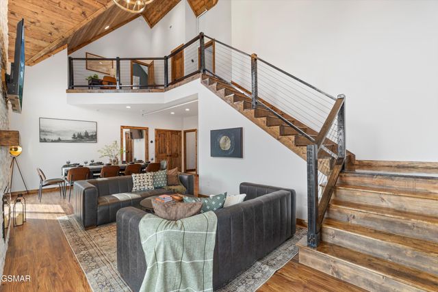 647 Kristis Place, Gatlinburg, TN 37738