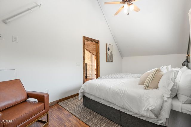 647 Kristis Place, Gatlinburg, TN 37738