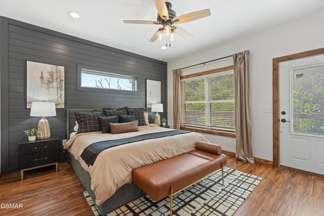 647 Kristis Place, Gatlinburg, TN 37738