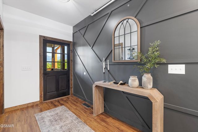 647 Kristis Place, Gatlinburg, TN 37738