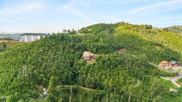 647 Kristis Place, Gatlinburg, TN 37738