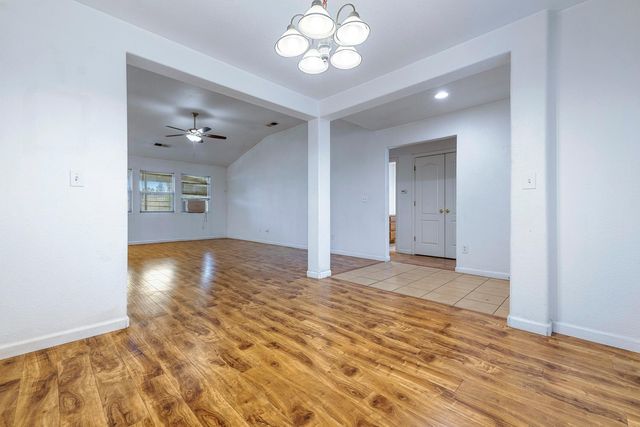 4360 W Vassar Avenue, Fresno, CA 93722